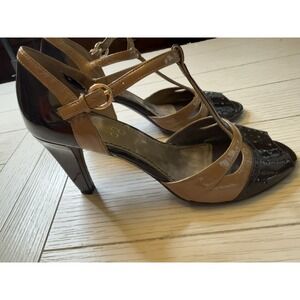 Franco Sarto Vintage 2 Tone Brown & Tan‎ Leather T Strap Peep Toe 3" Heels Sz 7
